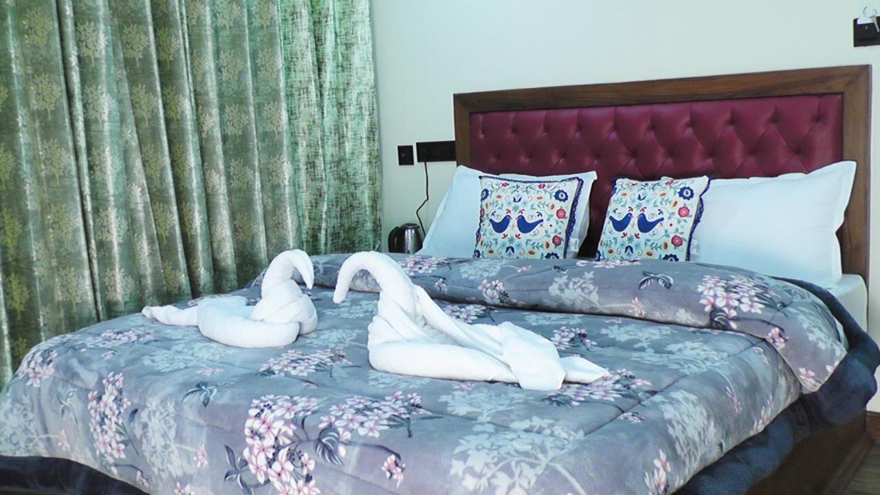 Hotel Jakhu Heights Shimla Extérieur photo