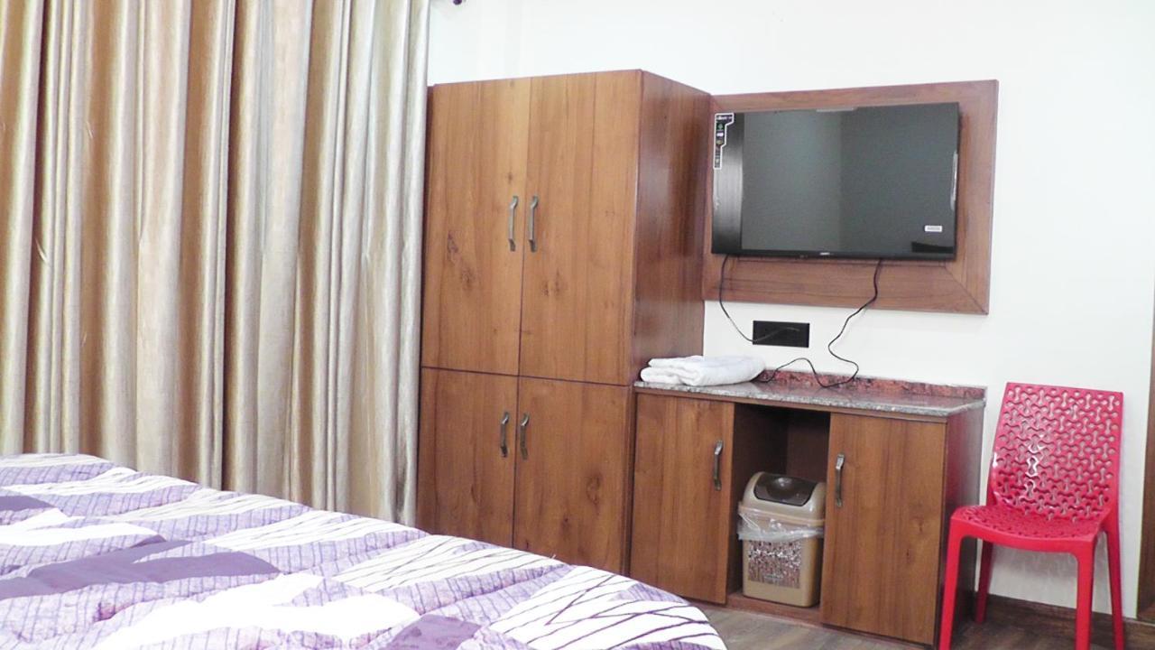 Hotel Jakhu Heights Shimla Extérieur photo